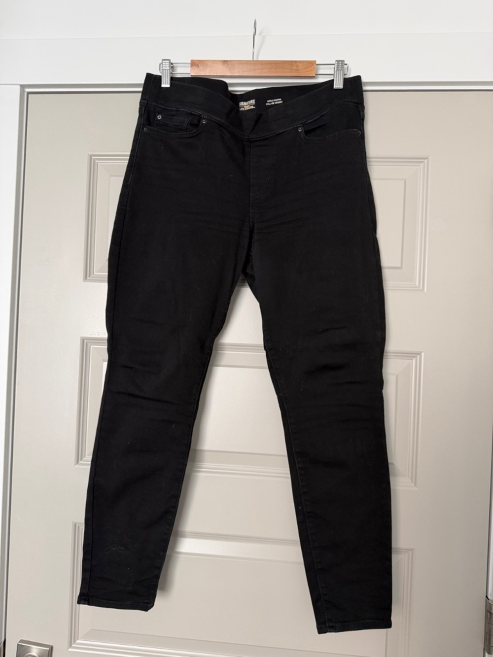 Signature by Levi Strauss Black Pull-On Skinny Jeans